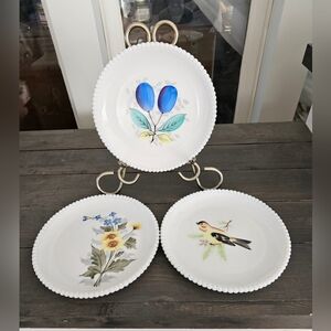 Vintage Westmoreland milk glass plates set of 3